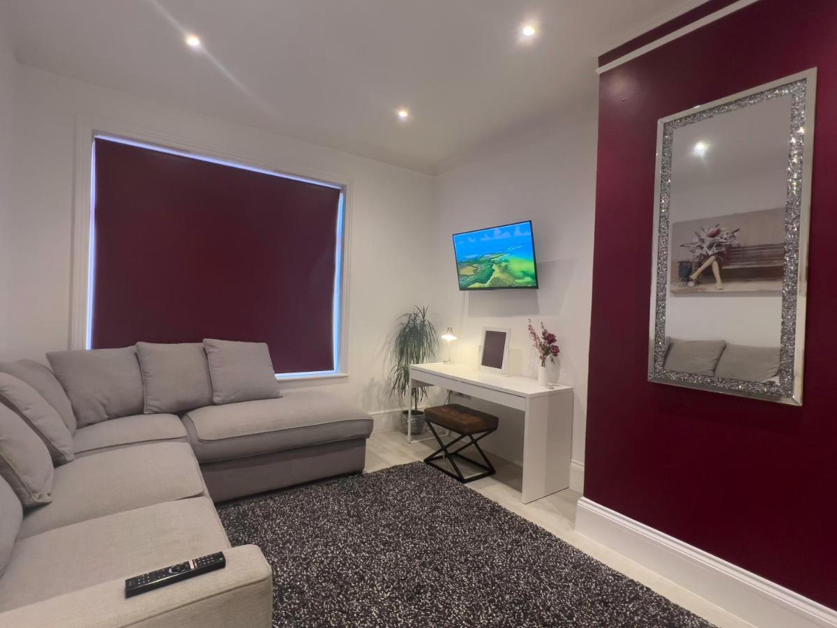 The Dragon Pad Boutique Apartment Роял Тънбридж Уелс Екстериор снимка