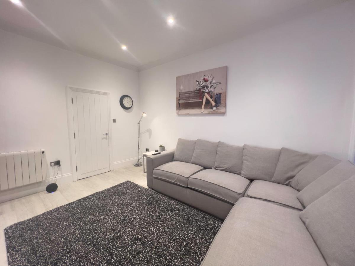 The Dragon Pad Boutique Apartment Роял Тънбридж Уелс Екстериор снимка