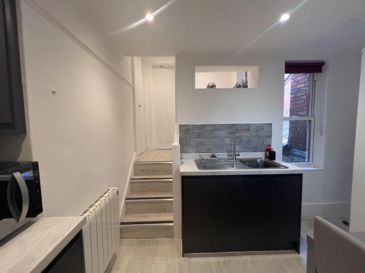 The Dragon Pad Boutique Apartment Роял Тънбридж Уелс Екстериор снимка