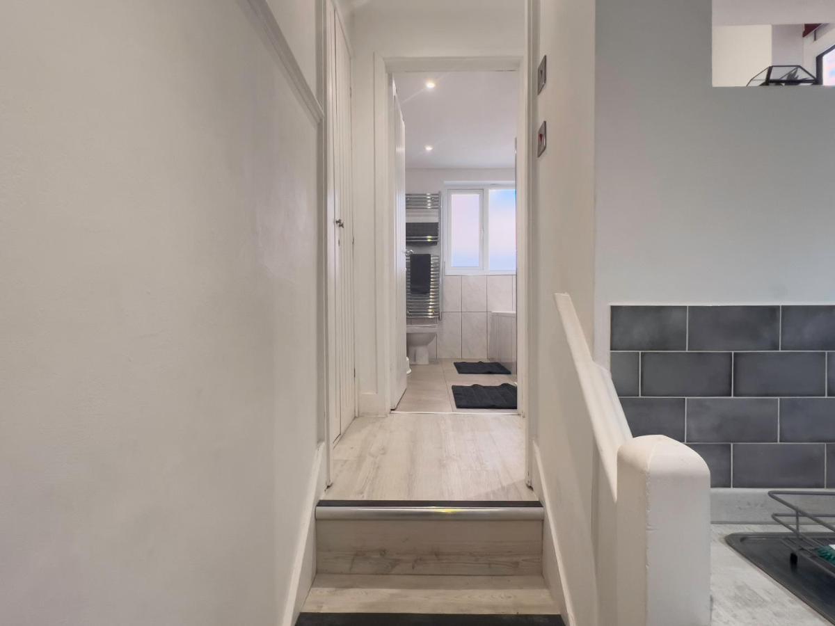 The Dragon Pad Boutique Apartment Роял Тънбридж Уелс Екстериор снимка